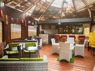 Whispering Palms Garden & Hotel