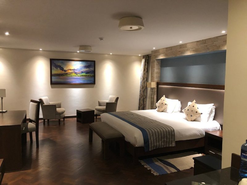 Magna Hotel & Suites