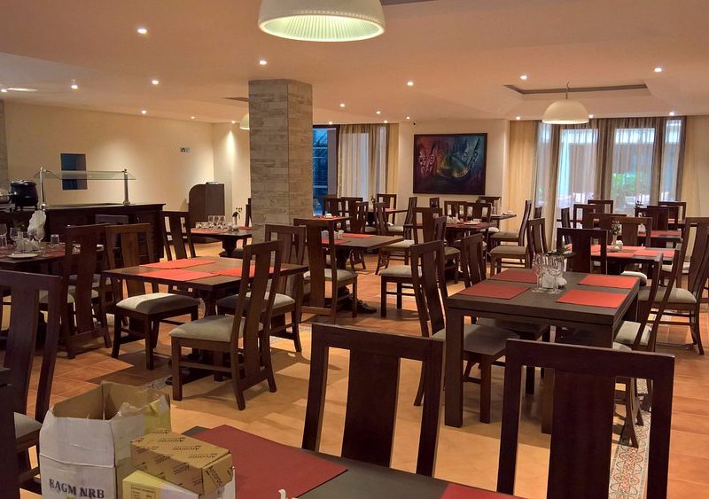 Magna Hotel & Suites