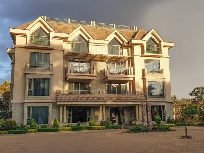 Magna Hotel & Suites