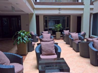 Magna Hotel & Suites