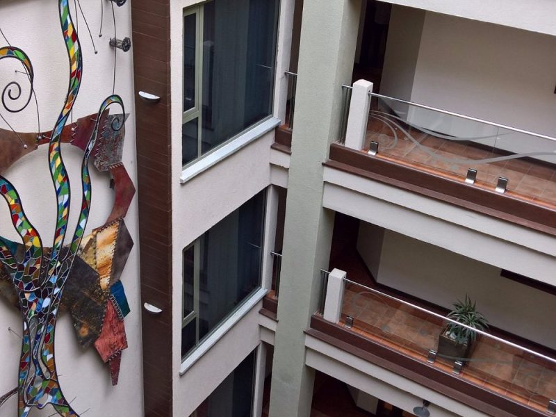 Magna Hotel & Suites
